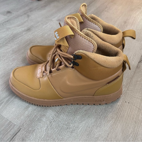 nike men's path sneaker boot